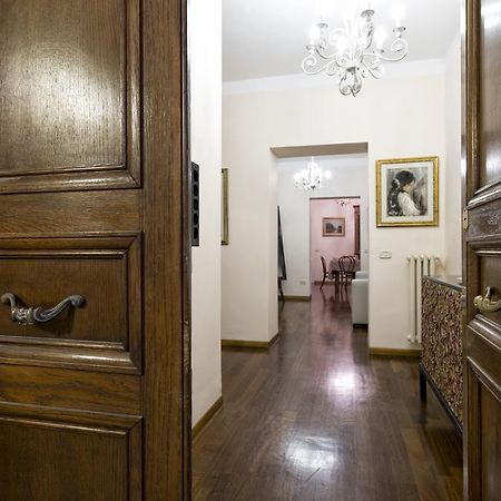 Fontana De Trevi Apartment Roma Rom bilde