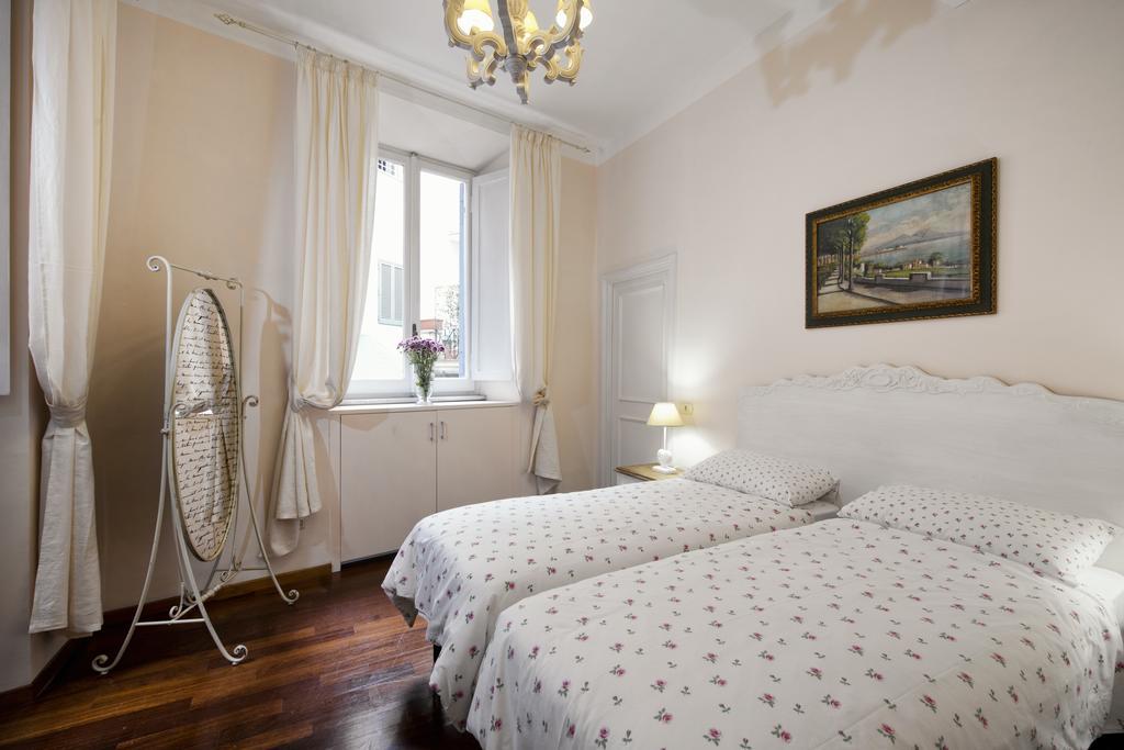 Fontana De Trevi Apartment Roma Rom bilde
