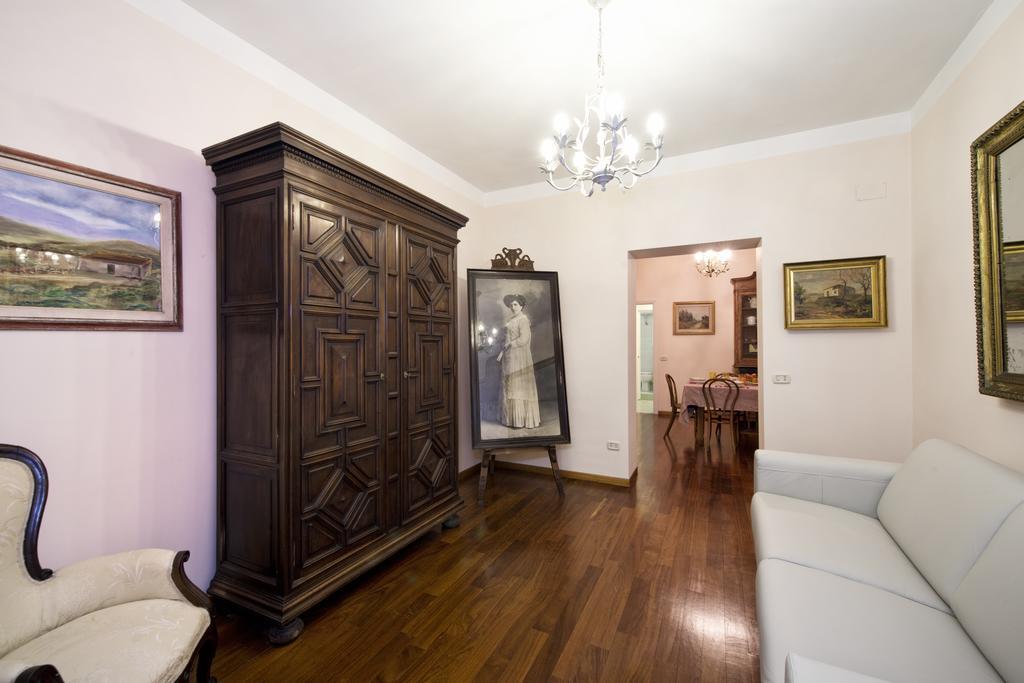 Fontana De Trevi Apartment Roma Rom bilde